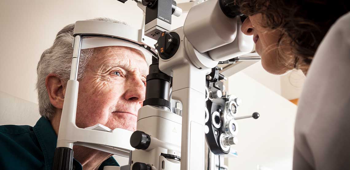 What causes cataracts